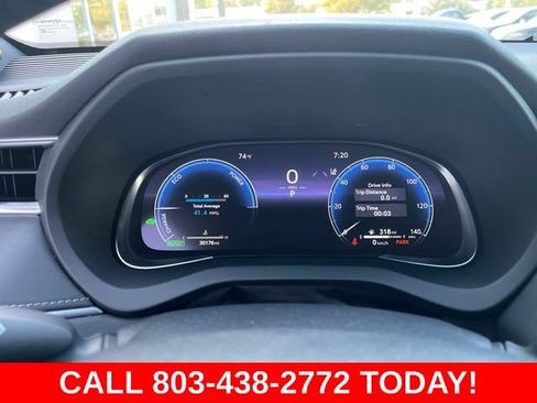 Used 2023 Toyota Venza Limited AWD/4WD image 18