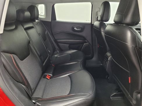 Used 2020 Jeep Compass Trailhawk AWD/4WD image 19