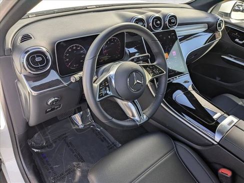 Used 2026 Mercedes-Benz GLC 300 4MATIC image 10