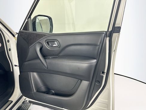 Used 2024 INFINITI QX80 Luxe image 34