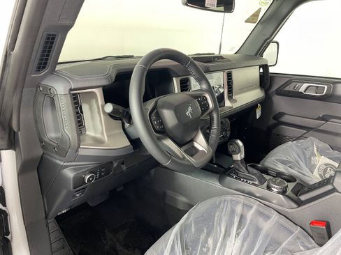 New 2025 Ford Bronco Outer Banks image 2