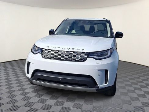 Certified 2026 Land Rover Discovery S AWD/4WD image 3