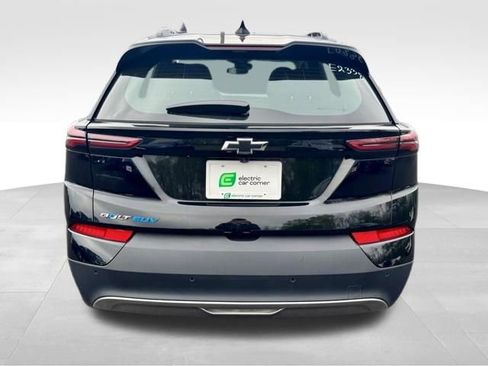 Used 2023 Chevrolet Bolt EUV LT w/ Driver Confidence Package FWD image 7