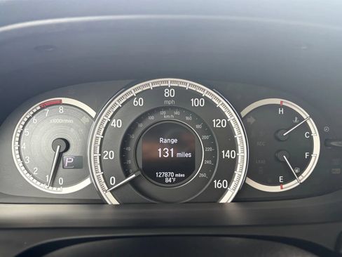 Used 2017 Honda Accord Touring image 32