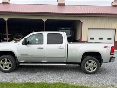 Used 2013 GMC Sierra 2500 SLT w/ Entertainment Package