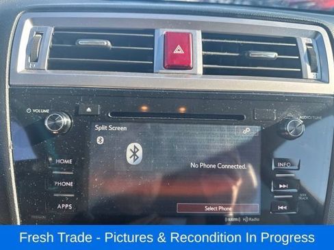 Used 2017 Subaru Outback 2.5i Premium AWD/4WD image 16
