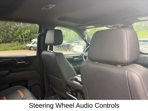 Used 2025 GMC Sierra 1500 AT4 w/ AT4 Premium Package AWD/4WD image 14