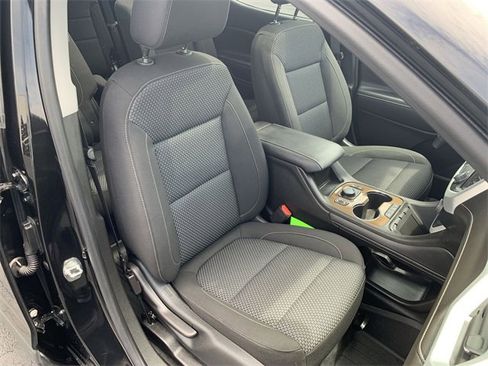 Certified 2023 GMC Acadia SLE w/ Driver Convenience Package image 28