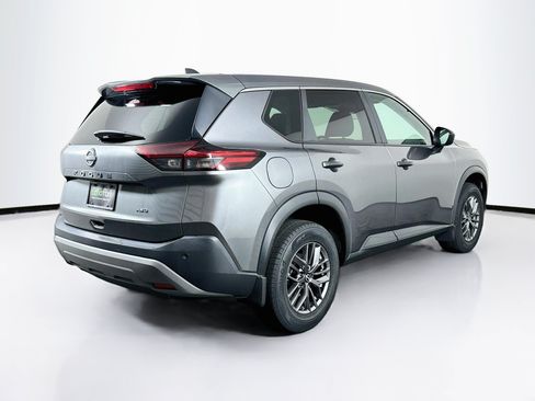 Used 2023 Nissan Rogue S AWD/4WD image 9