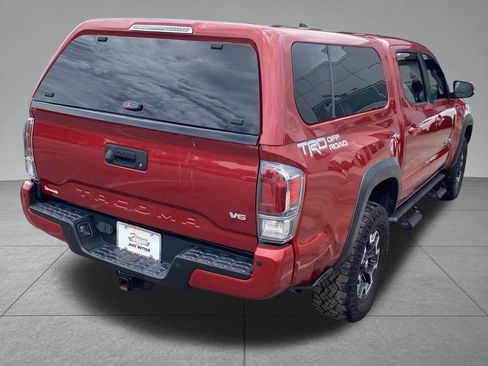 Used 2021 Toyota Tacoma TRD Off-Road w/ Technology Package RWD image 15