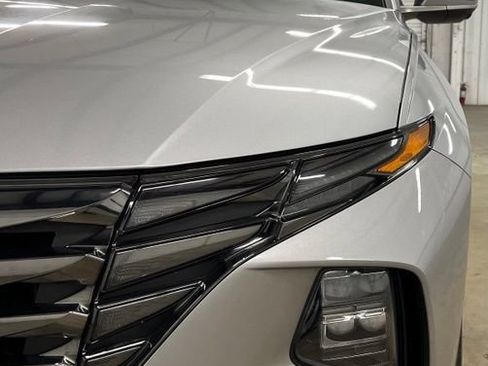 Used 2023 Hyundai Tucson Limited AWD/4WD image 9
