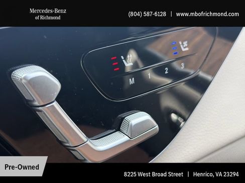 Used 2025 Mercedes-Benz GLC 300 4MATIC image 22