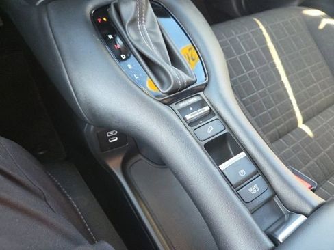 Used 2025 Honda HR-V LX image 21