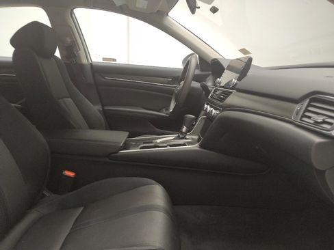 Used 2019 Honda Accord EX image 21