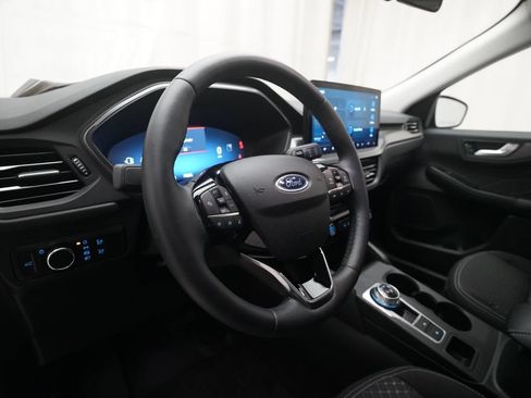 Used 2023 Ford Escape Active w/ Tech Pack #2 AWD/4WD image 8