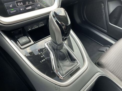 Used 2023 Subaru Outback Premium image 23