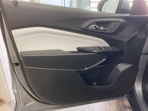 New 2026 Chevrolet Trax LT w/ LT Convenience Package image 9