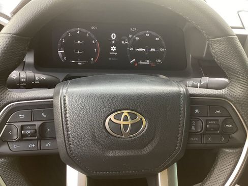 Certified 2025 Toyota Tacoma TRD Sport AWD/4WD image 18