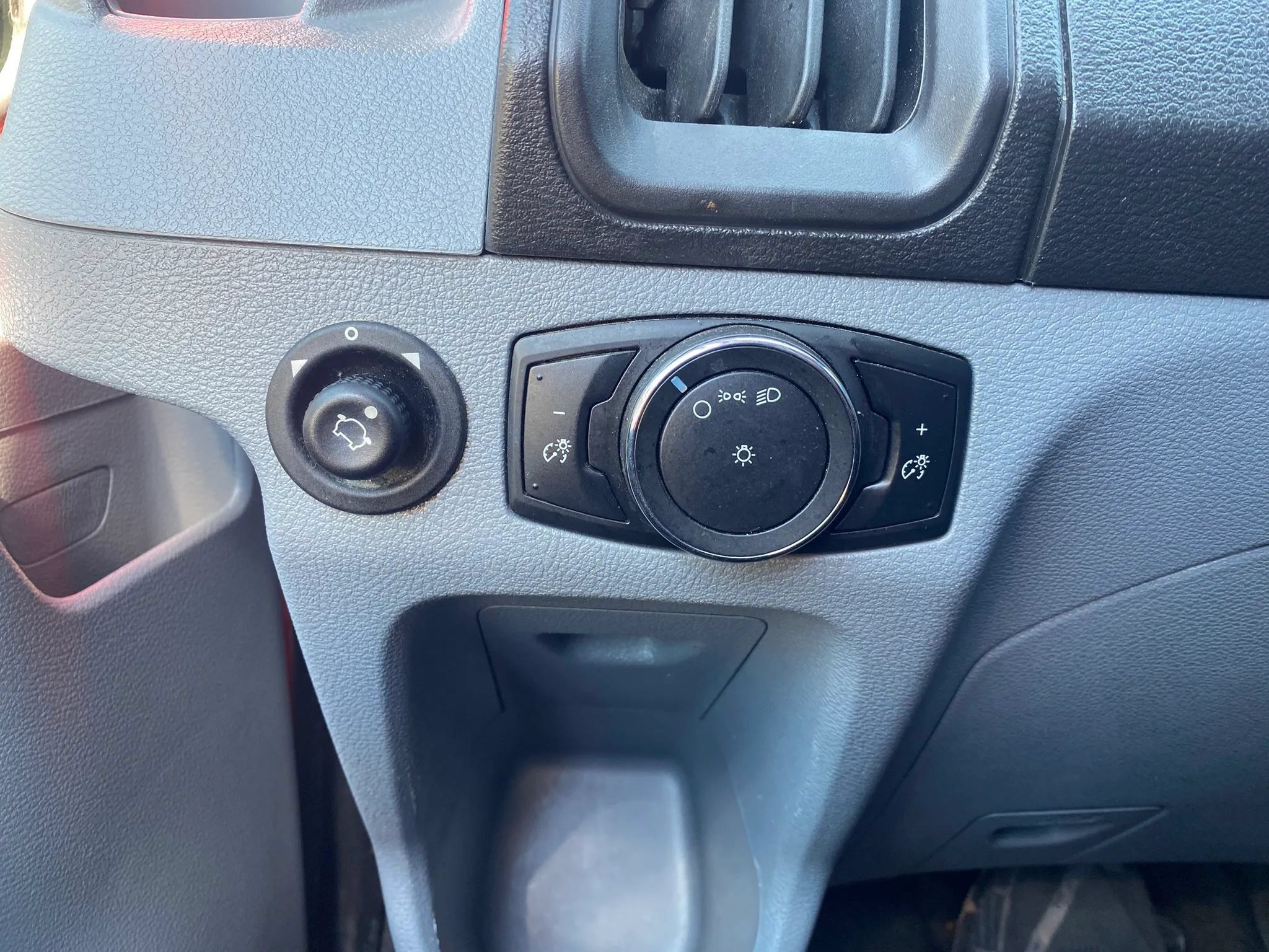 Used 2016 Ford Transit 350 XL RWD image 18
