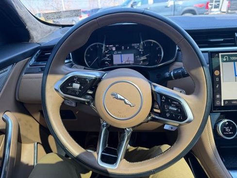 Used 2023 Jaguar F-PACE S image 15