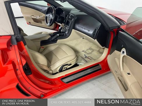 Used 2012 Chevrolet Corvette Grand Sport w/ 3LT Preferred Equipment Group RWD image 12