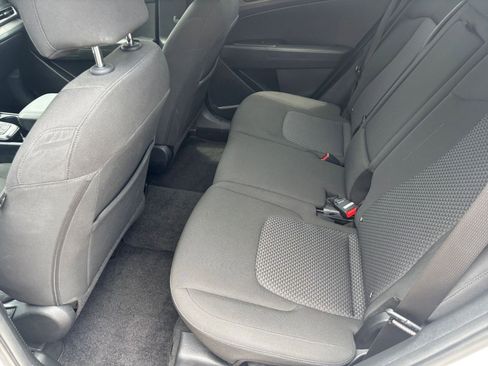 Used 2025 Kia Sportage LX FWD image 25