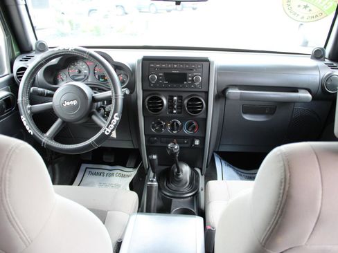 Used 2008 Jeep Wrangler Unlimited X image 16