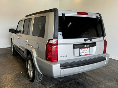 Used 2007 Jeep Commander Sport AWD/4WD image 4