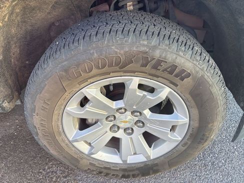 Used 2019 Chevrolet Colorado LT w/ LT Convenience Package image 2