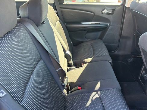 Used 2013 Dodge Journey SXT w/ Flexible Seating Group image 8