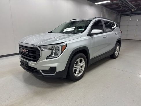 Used 2022 GMC Terrain SLE w/ Driver Convenience Package AWD/4WD image 1