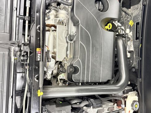 Certified 2024 Chevrolet Equinox LS w/ LS Convenience Package image 26