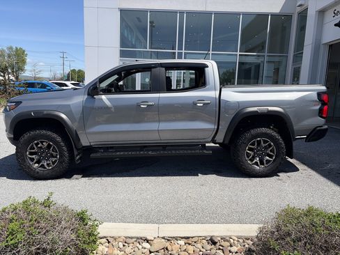 Used 2024 Chevrolet Colorado ZR2 w/ ZR2 Convenience Package III AWD/4WD image 8