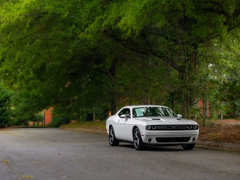 Used 2018 Dodge Challenger SXT Plus RWD image 35