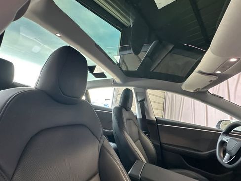 Used 2025 Tesla Model 3 Long Range RWD image 17