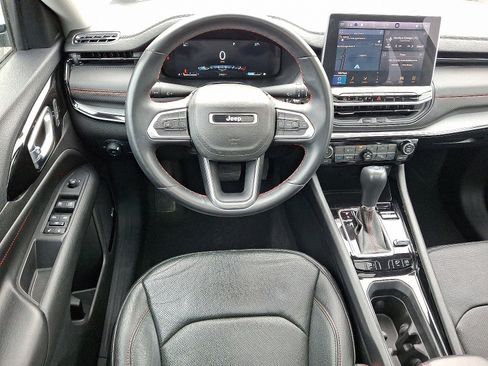 Certified 2022 Jeep Compass Trailhawk w/ Trailhawk Elite Group image 11