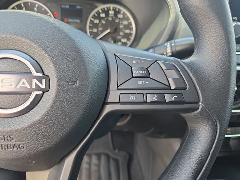 Used 2025 Nissan Sentra S FWD image 17