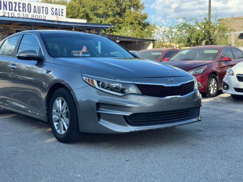 Used 2016 Kia Optima LX w/ LX Convenience Package image 4