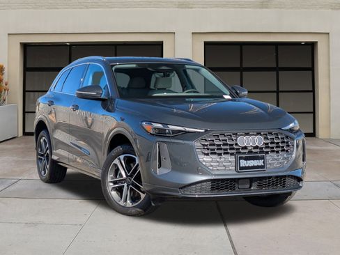 New 2025 Audi Q5 Premium image 19