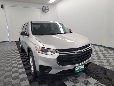 Used 2021 Chevrolet Traverse LS FWD image 14