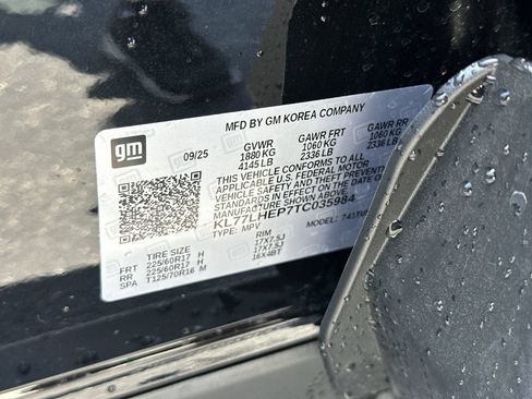 Used 2026 Chevrolet Trax LT FWD image 35