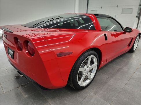 Used 2007 Chevrolet Corvette Coupe w/ Preferred Equipment Group image 5