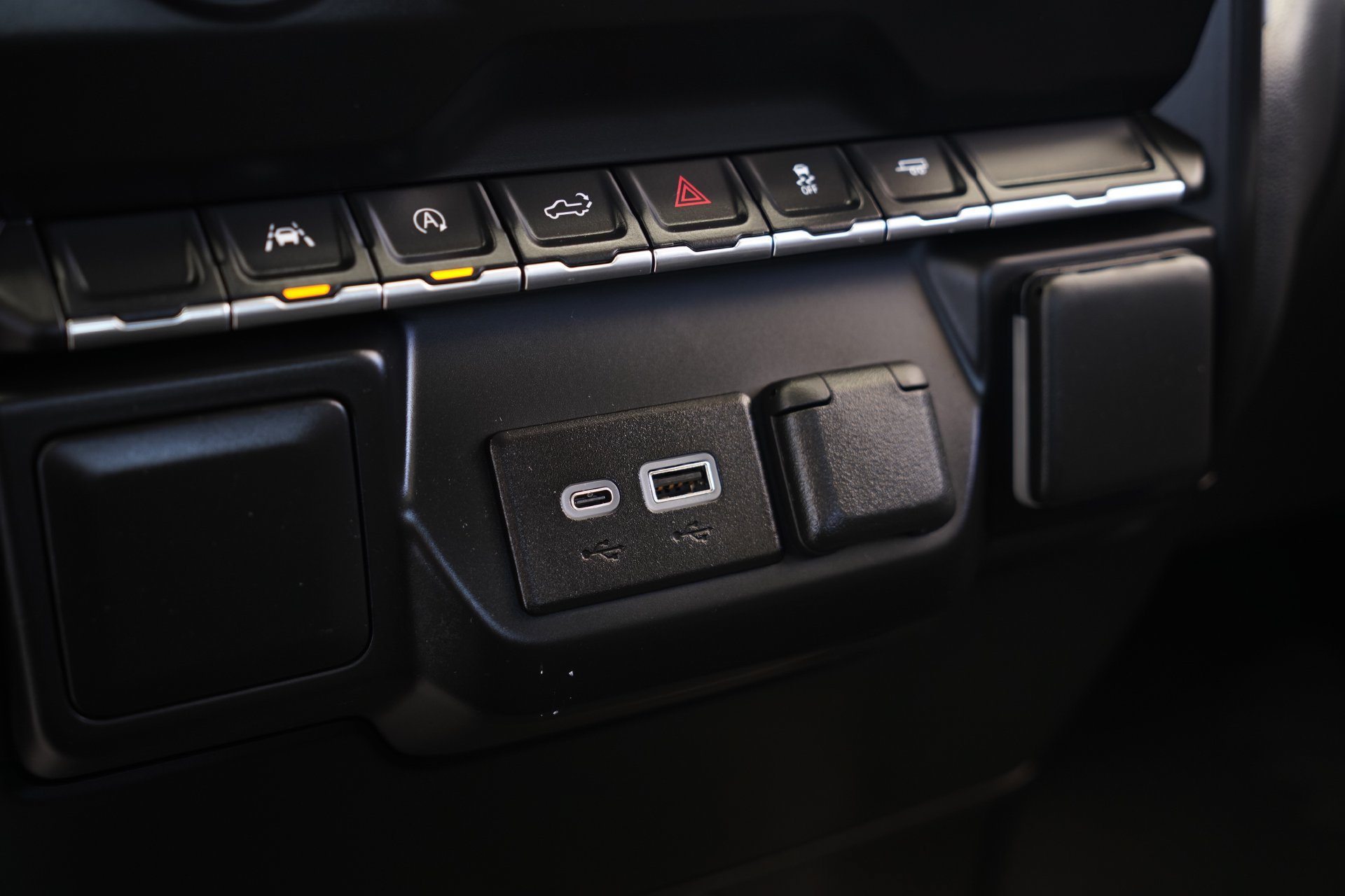 Used 2023 Chevrolet Silverado 1500 Custom RWD image 18