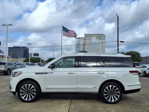 Used 2023 Lincoln Navigator Reserve RWD image 24