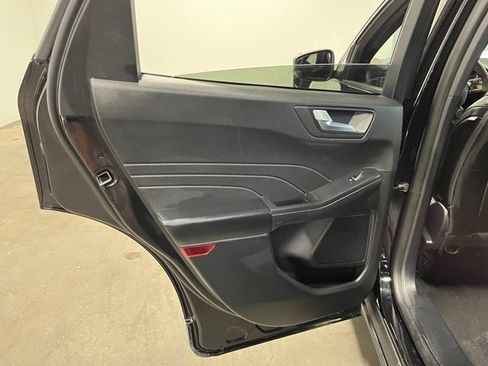 Used 2025 Ford Escape ST-Line Select AWD/4WD image 13