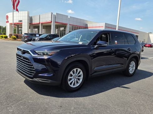 Certified 2025 Toyota Grand Highlander FWD image 3