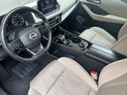Used 2025 Nissan Rogue SV AWD/4WD image 10