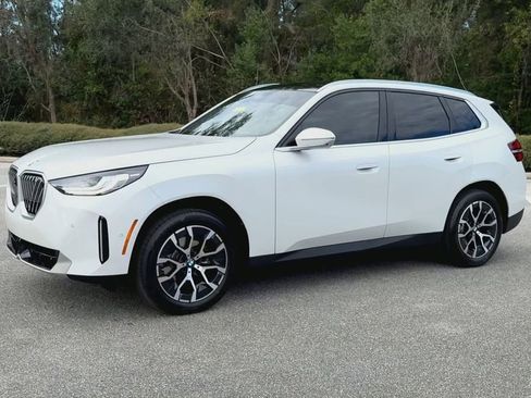 Certified 2025 BMW X3 xDrive30i w/ Premium Package image 4