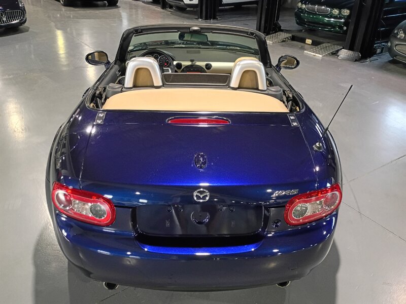 Used 2010 MAZDA MX-5 Miata Grand Touring w/ Premium Pkg RWD image 5