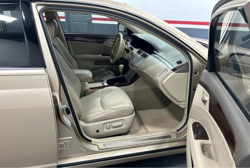 Used 2010 Toyota Avalon XL FWD image 8